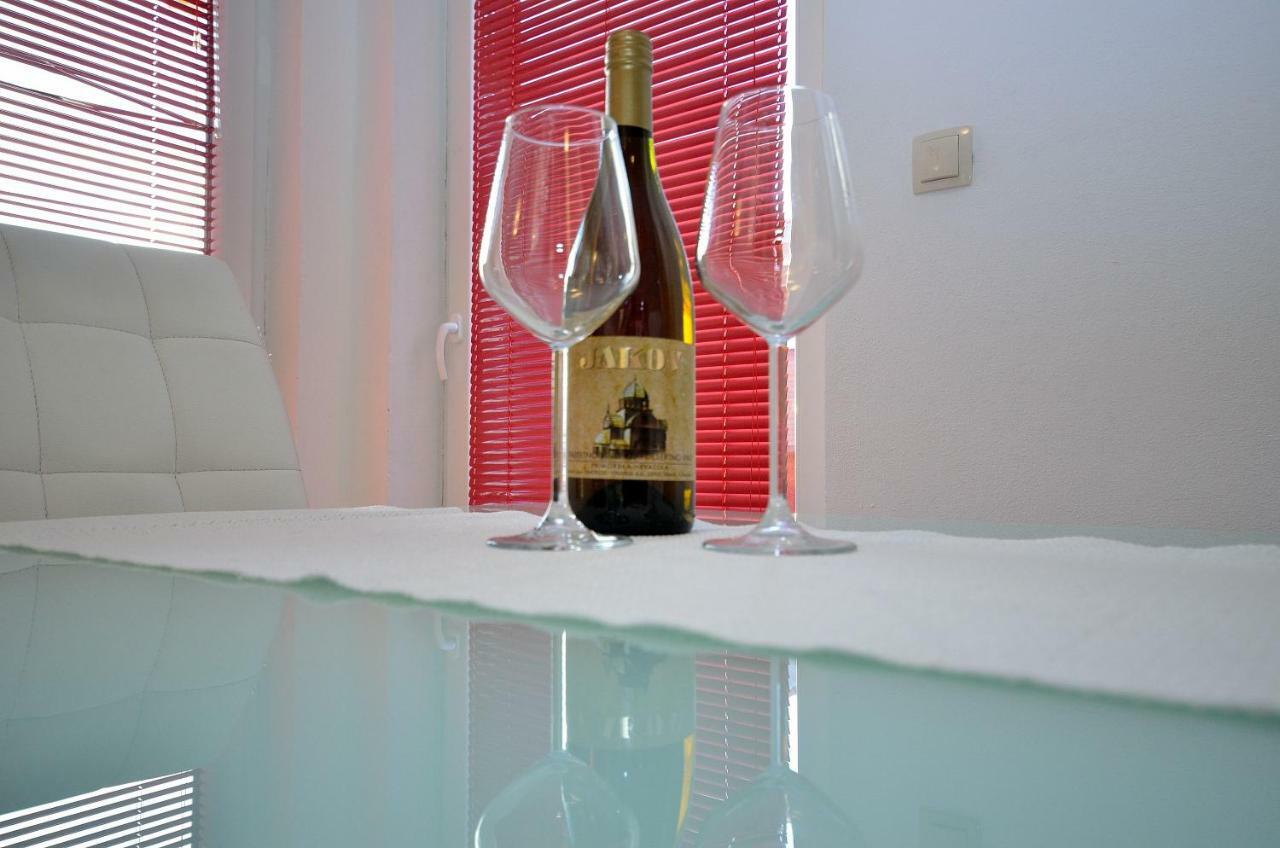 Stella Maris Apartments Водице Екстериор снимка