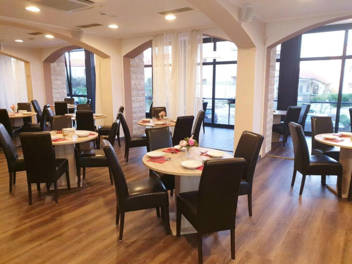 Stella Maris Apartments Водице Екстериор снимка
